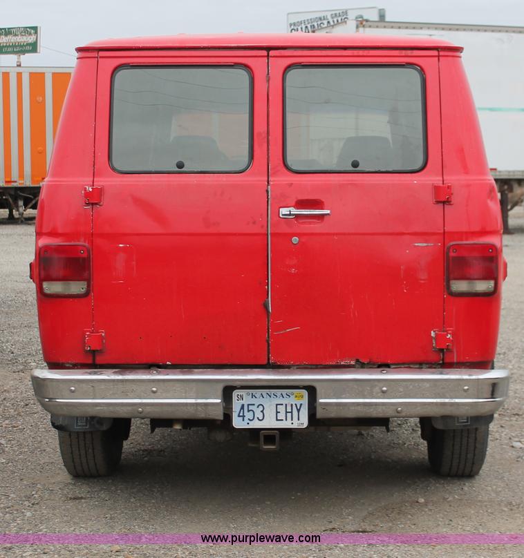 image for item E2801 1992 Chevrolet G30 Sport van