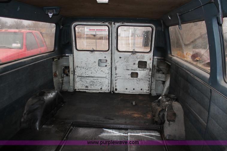 image for item E2801 1992 Chevrolet G30 Sport van