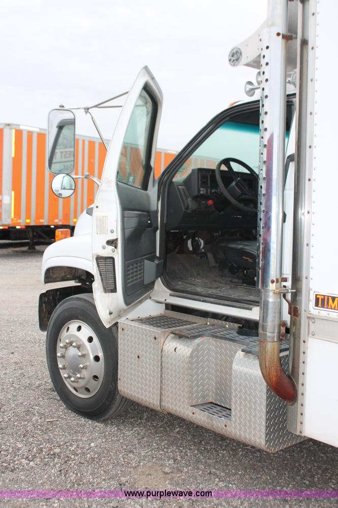 image for item E2802 1997 GMC C6500 box truck