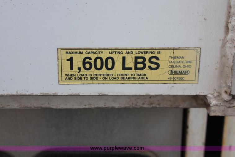 image for item E2802 1997 GMC C6500 box truck