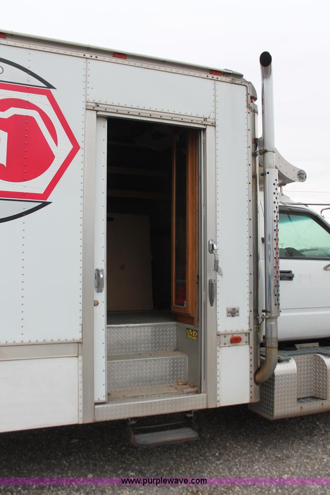 image for item E2802 1997 GMC C6500 box truck