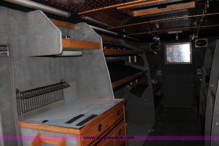 image for item E2802 1997 GMC C6500 box truck