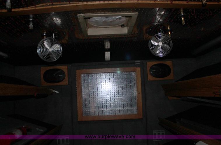 image for item E2802 1997 GMC C6500 box truck