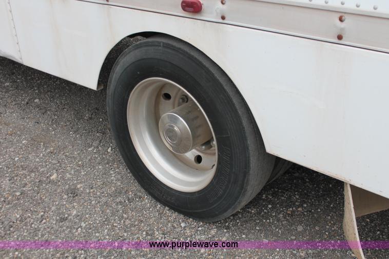 image for item E2802 1997 GMC C6500 box truck