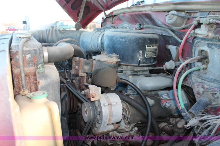 image for item E2804 1983 Ford F8000 lime spreader truck