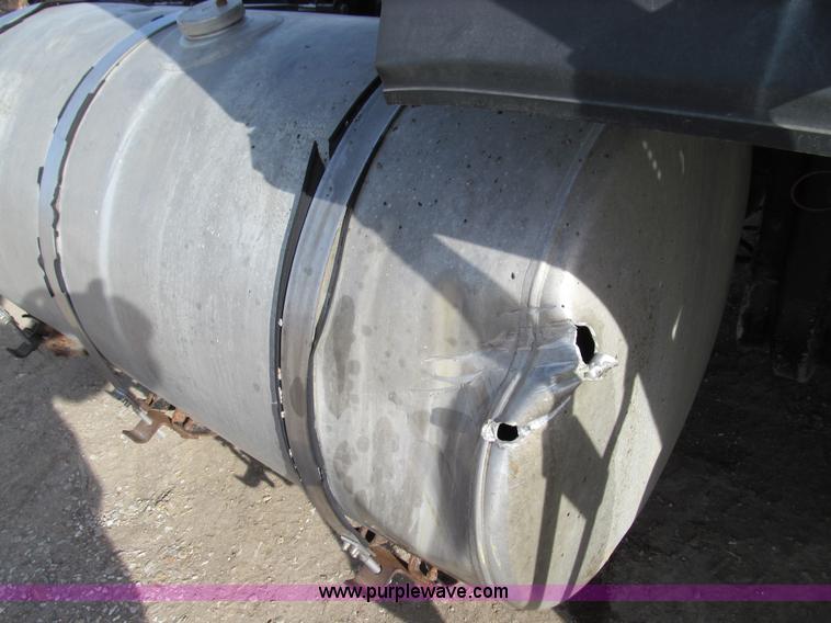 image for item E3583 1987 Kenworth semi truck