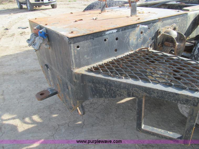 image for item E3583 1987 Kenworth semi truck