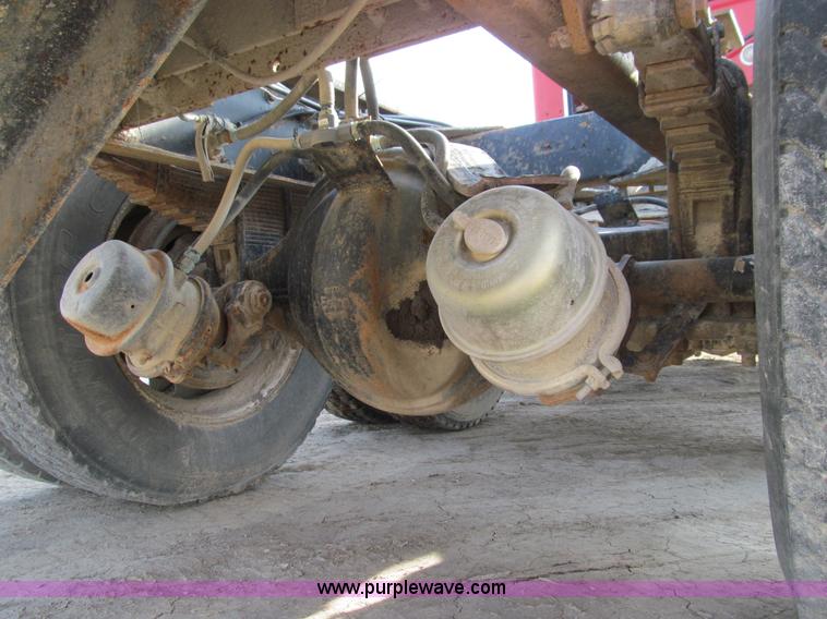 image for item E3583 1987 Kenworth semi truck