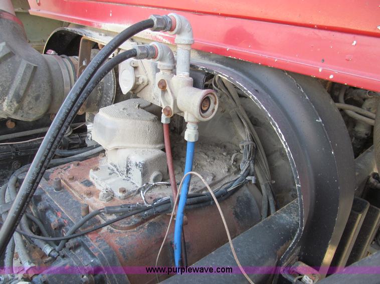 image for item E3583 1987 Kenworth semi truck