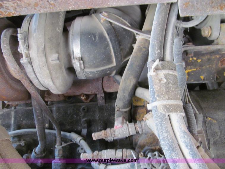 image for item E3583 1987 Kenworth semi truck