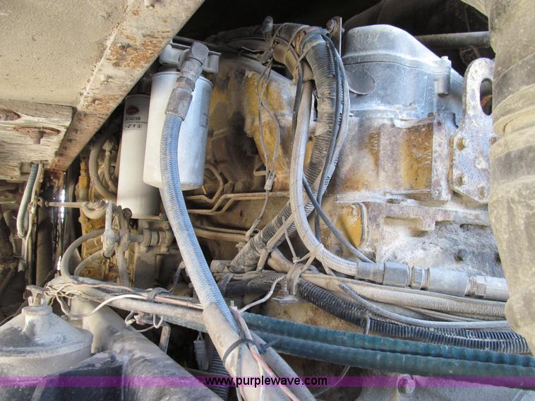 image for item E3583 1987 Kenworth semi truck