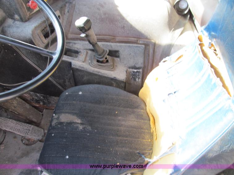 image for item E3583 1987 Kenworth semi truck