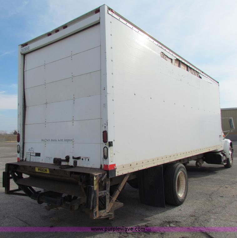 image for item E8210 2000 International 4700 24' box truck