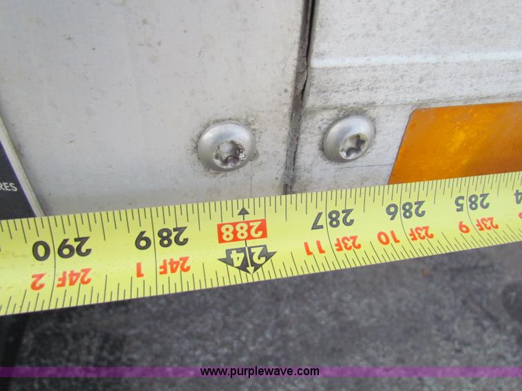 image for item E8210 2000 International 4700 24' box truck