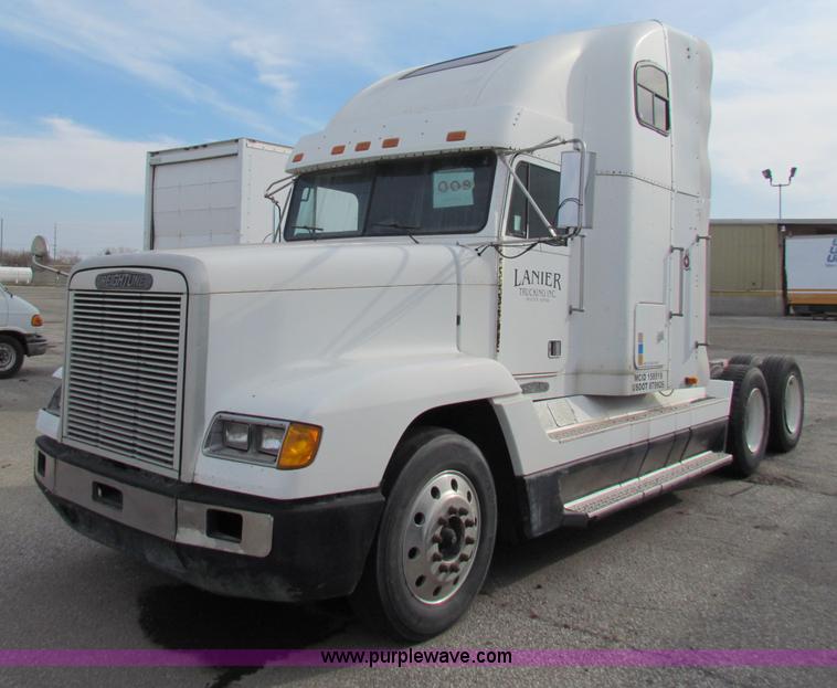 image for item E8211 1994 Freightliner FLD120 semi truck