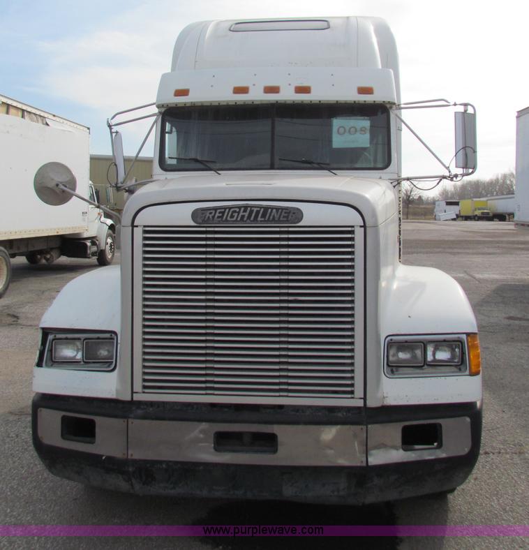 image for item E8211 1994 Freightliner FLD120 semi truck