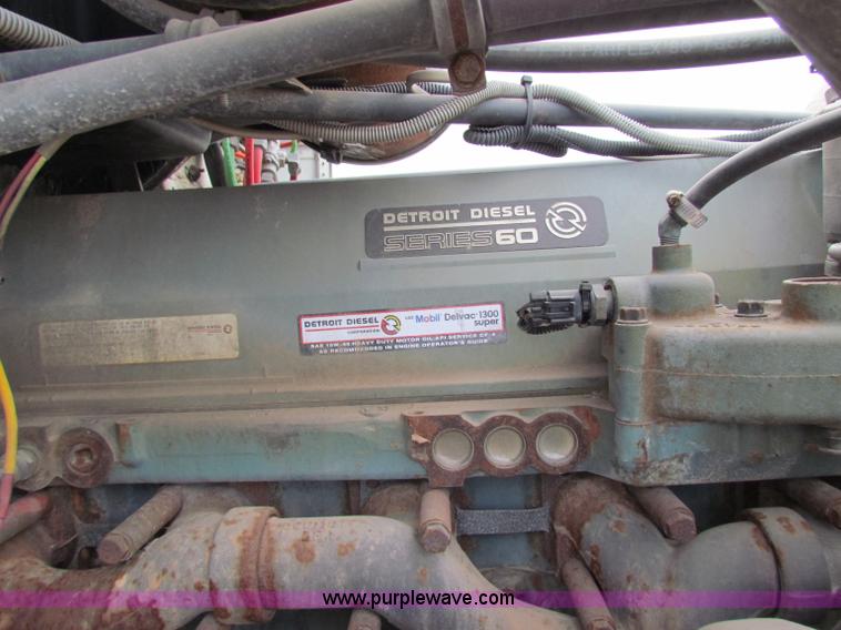 image for item E8211 1994 Freightliner FLD120 semi truck