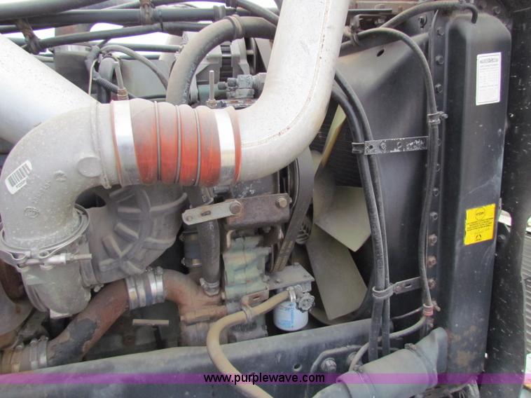 image for item E8211 1994 Freightliner FLD120 semi truck