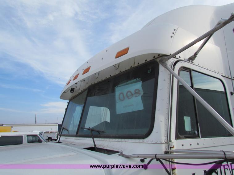 image for item E8211 1994 Freightliner FLD120 semi truck