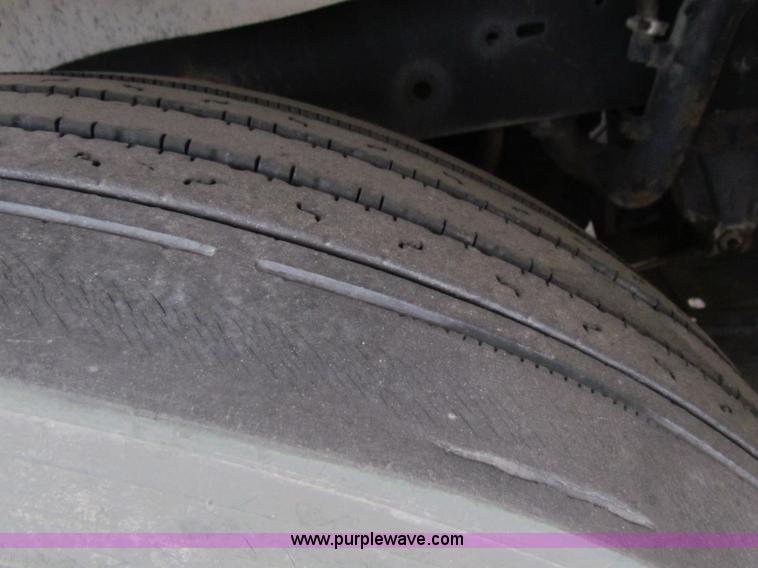 image for item E8211 1994 Freightliner FLD120 semi truck