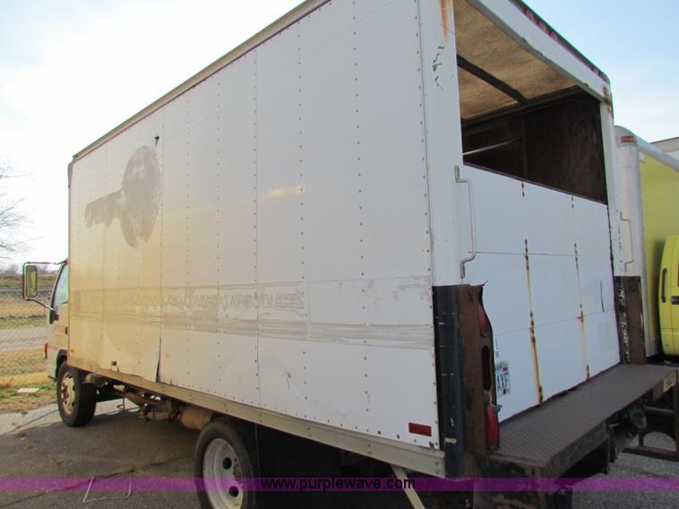 image for item E8214 2000 Isuzu NPR box van