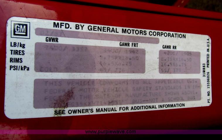 image for item E8215 1987 Chevrolet G30 sport van