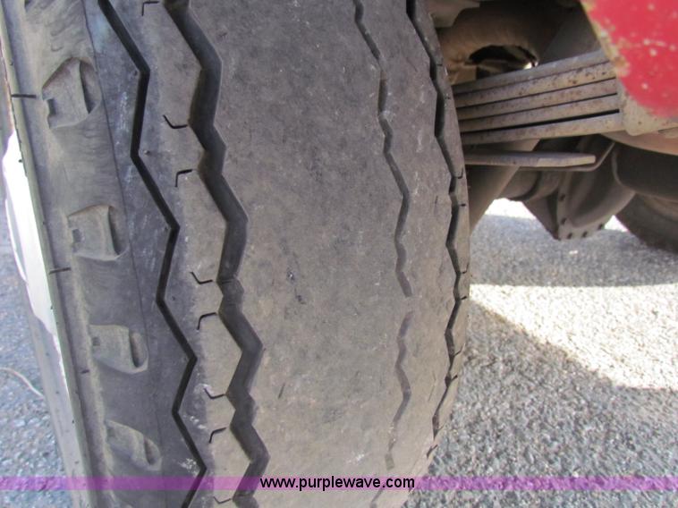 image for item E8215 1987 Chevrolet G30 sport van