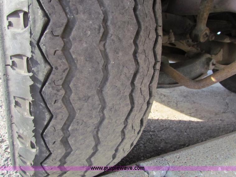 image for item E8215 1987 Chevrolet G30 sport van