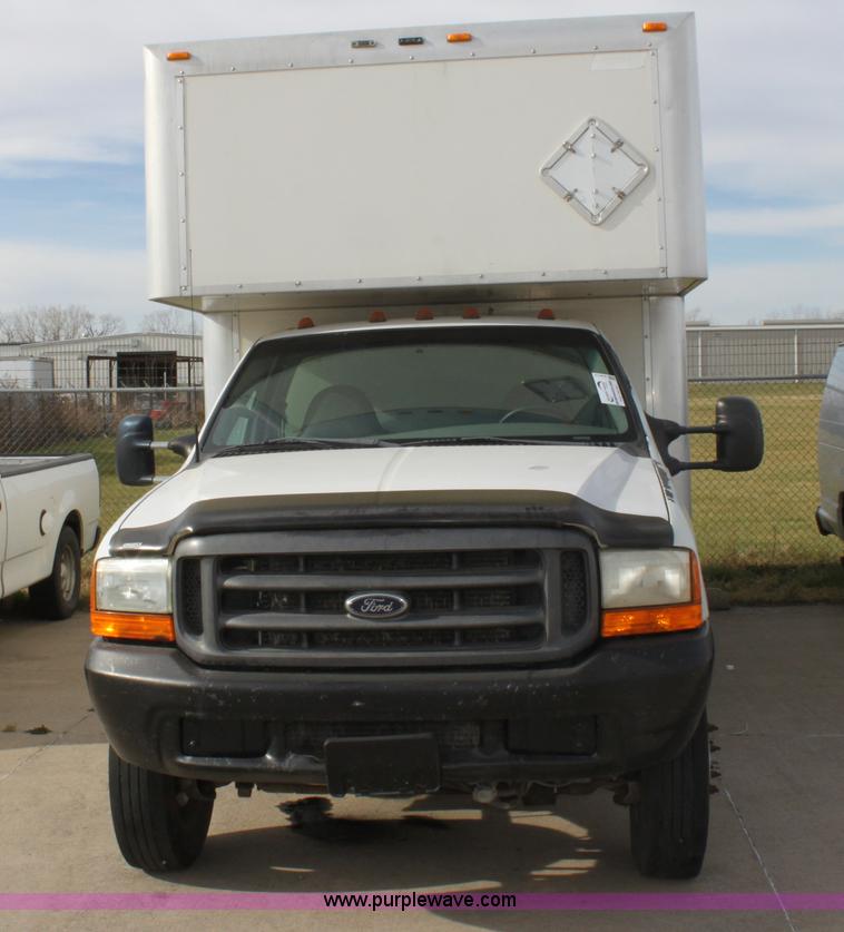 image for item E8219 1999 Ford F550 Super Duty box truck