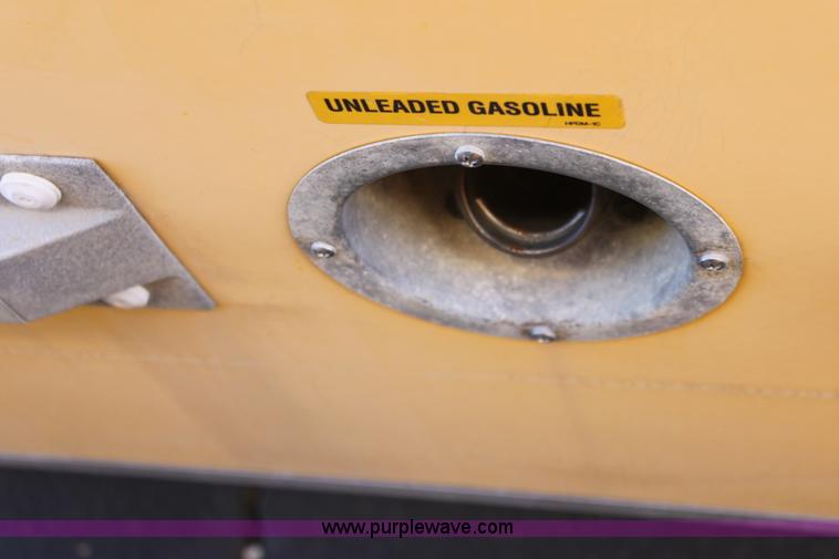 image for item E8230 2005 GMC Savana G3500 cargo van