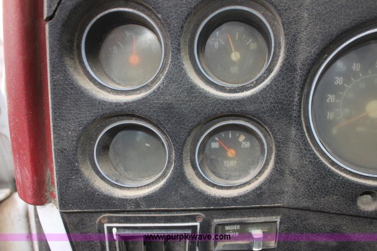 image for item E8240 1978 GMC Sierra 6000 flatbed truck