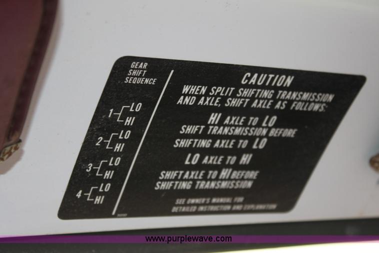 image for item E8240 1978 GMC Sierra 6000 flatbed truck