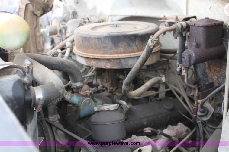 image for item E8240 1978 GMC Sierra 6000 flatbed truck