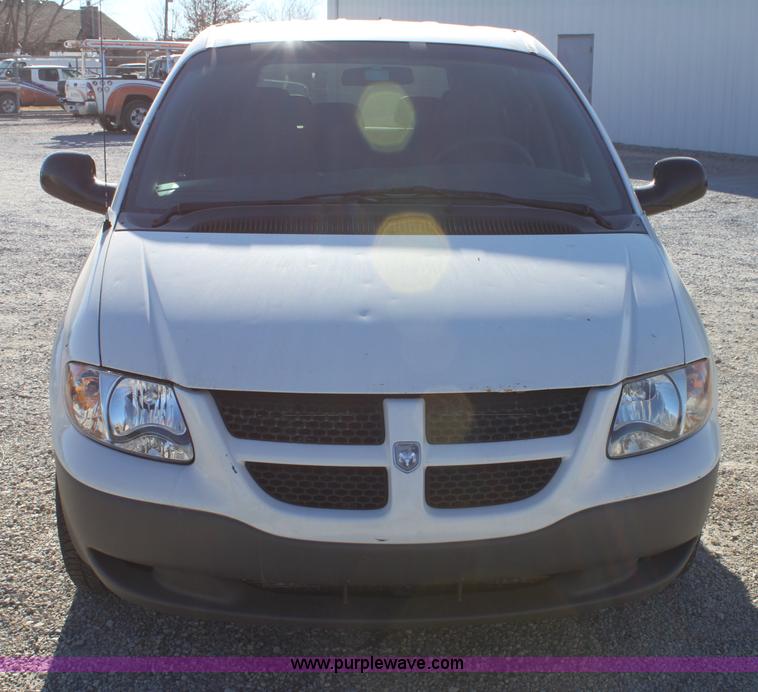 image for item E8253 2001 Dodge Caravan SE van