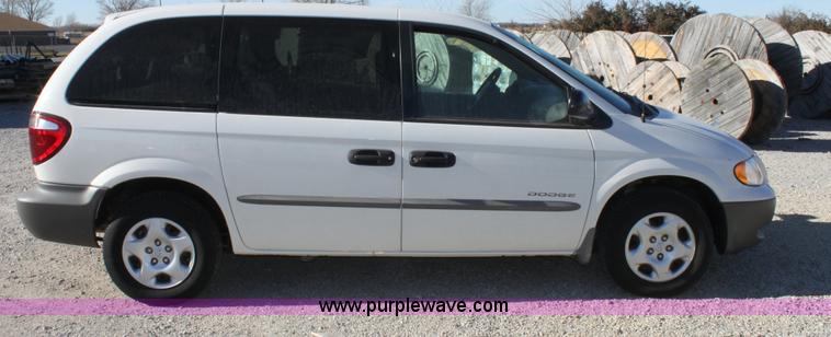 image for item E8253 2001 Dodge Caravan SE van