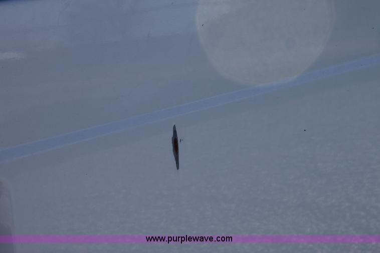 image for item E8256 2001 Chevrolet Astro cargo van