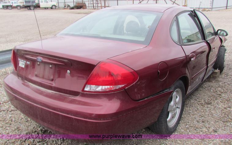 image for item E8266 2006 Ford Taurus SE