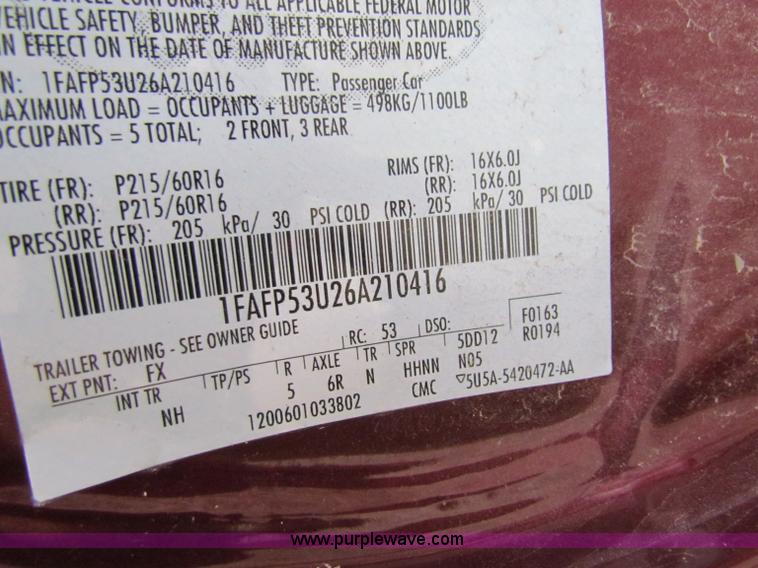 image for item E8266 2006 Ford Taurus SE