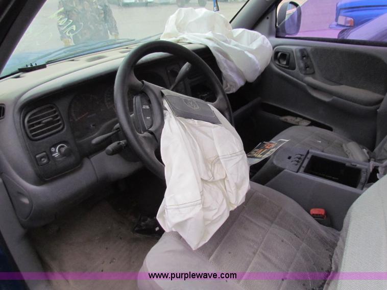 image for item E8268 1998 Dodge Durango SLT SUV