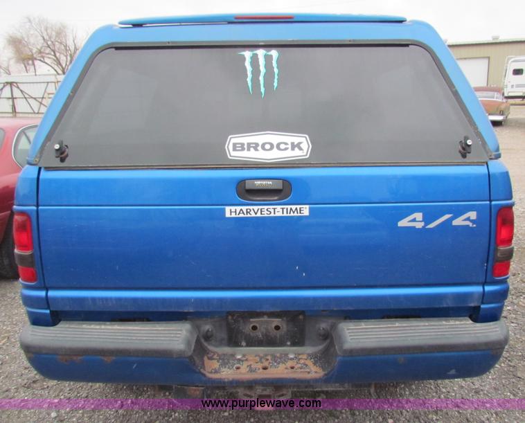 image for item E8270 2001 Dodge Ram 1500 Quad Cab pickup truck