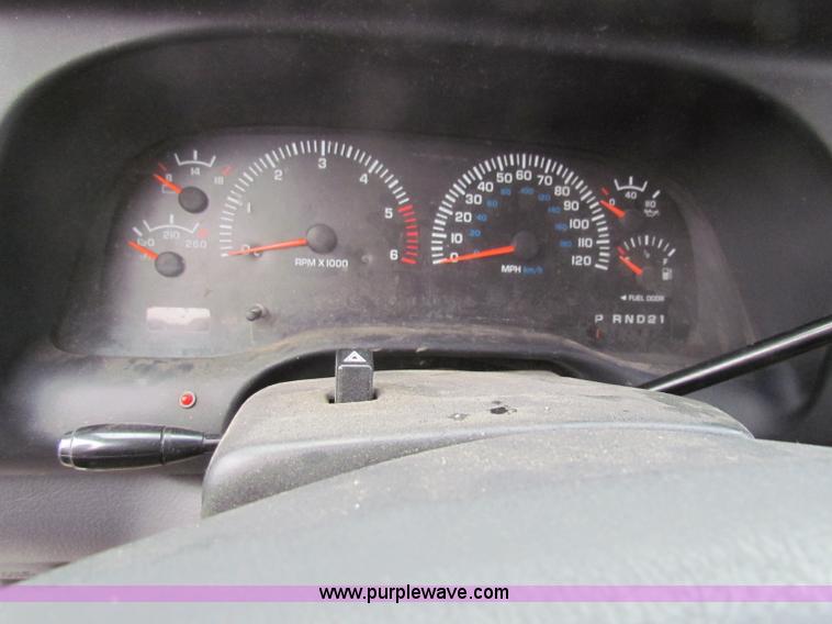 image for item E8270 2001 Dodge Ram 1500 Quad Cab pickup truck