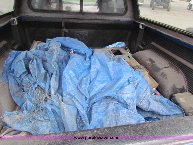 image for item E8270 2001 Dodge Ram 1500 Quad Cab pickup truck