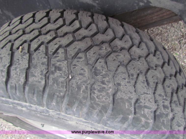 image for item E8270 2001 Dodge Ram 1500 Quad Cab pickup truck