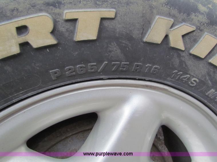 image for item E8270 2001 Dodge Ram 1500 Quad Cab pickup truck