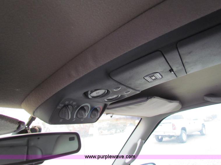 image for item E8271 1996 Chevrolet Suburban K1500 SUV