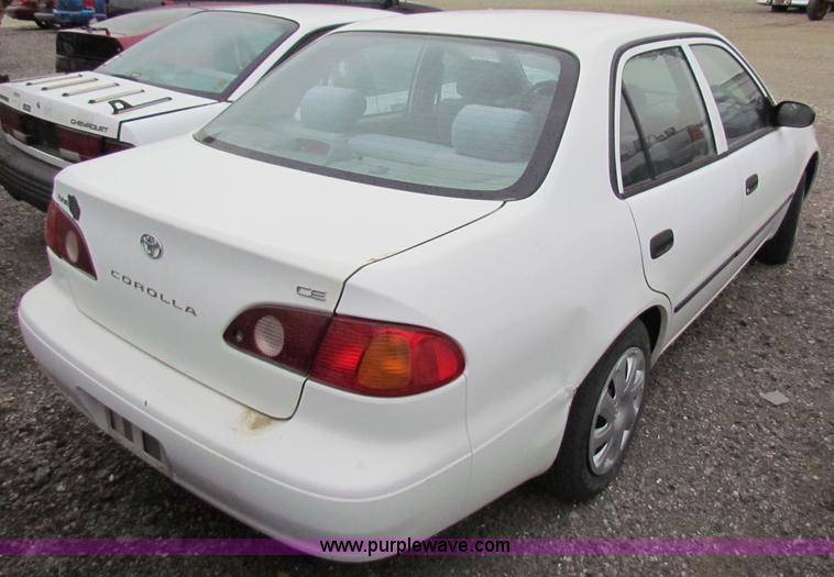 image for item E8274 2002 Toyota Corolla