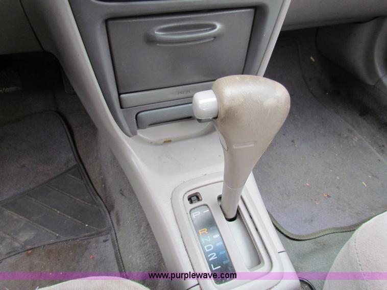 image for item E8274 2002 Toyota Corolla