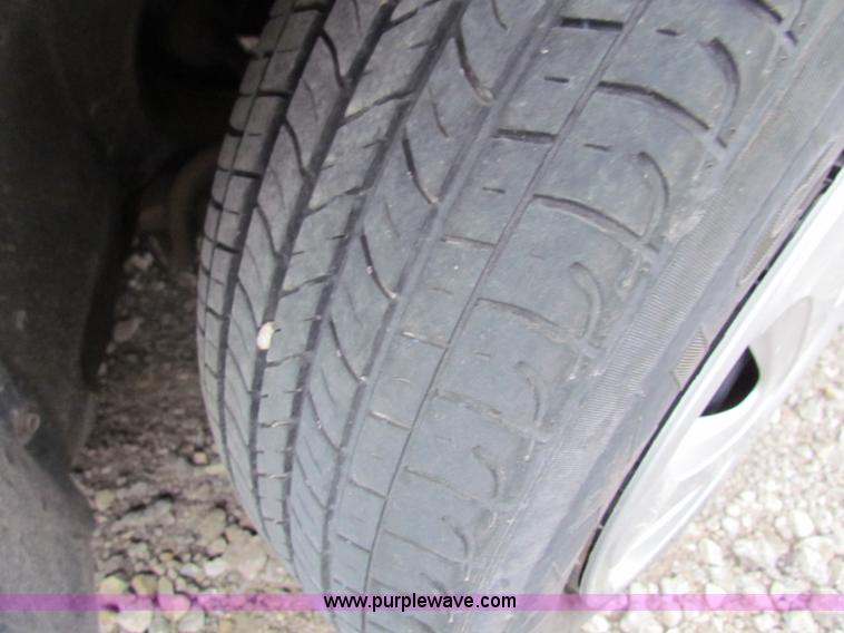 image for item E8274 2002 Toyota Corolla