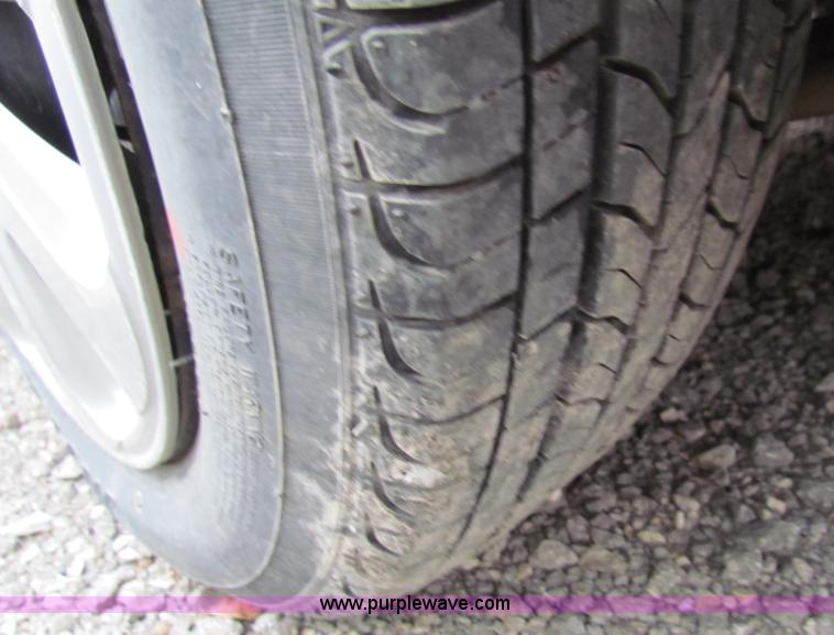 image for item E8274 2002 Toyota Corolla