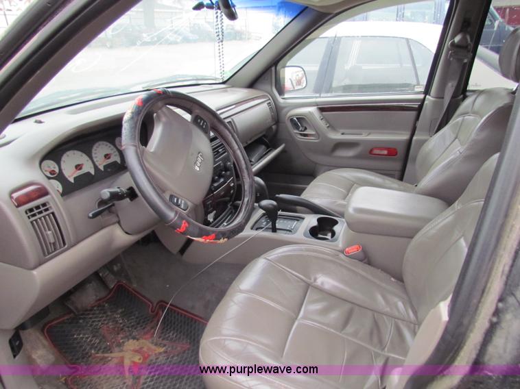 image for item E8277 2001 Jeep Grand Cherokee Limited SUV